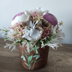 Jarní květináč s kraslicemi-růžový